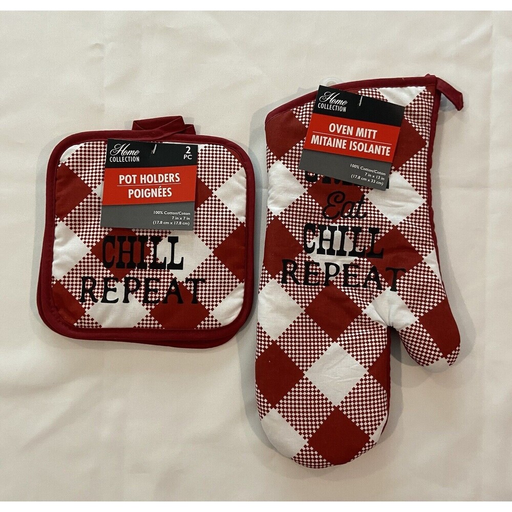 BBQ Kitchen Set ~ 2 Pot Holders & 1 Oven mitt